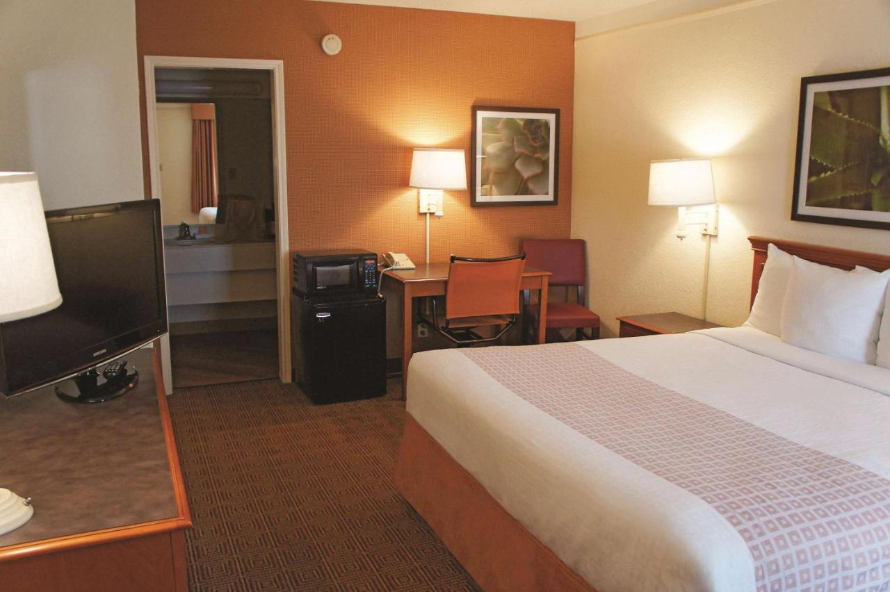 Baymont By Wyndham South Park Hotel San Antonio